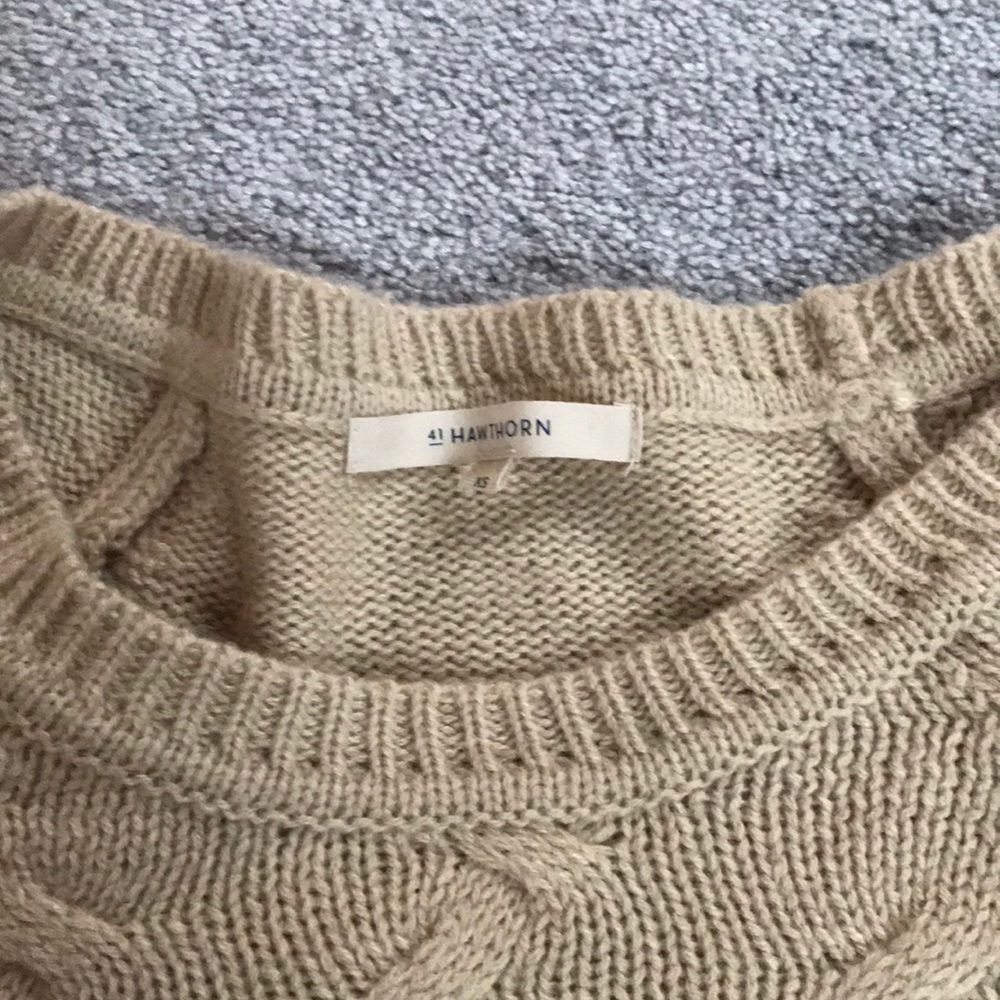 Tan sweater - Picture 2 of 3